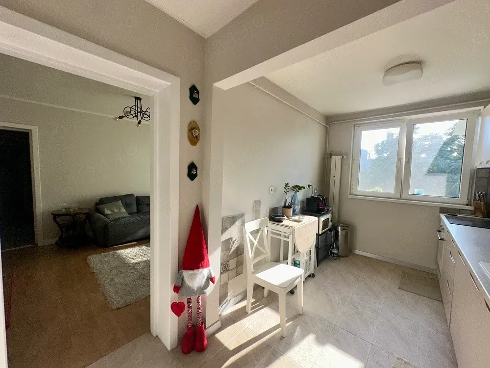 Liviu Rebreanu 3 camere bloc bloc 4 etaje ultrarenovat - imagine 1