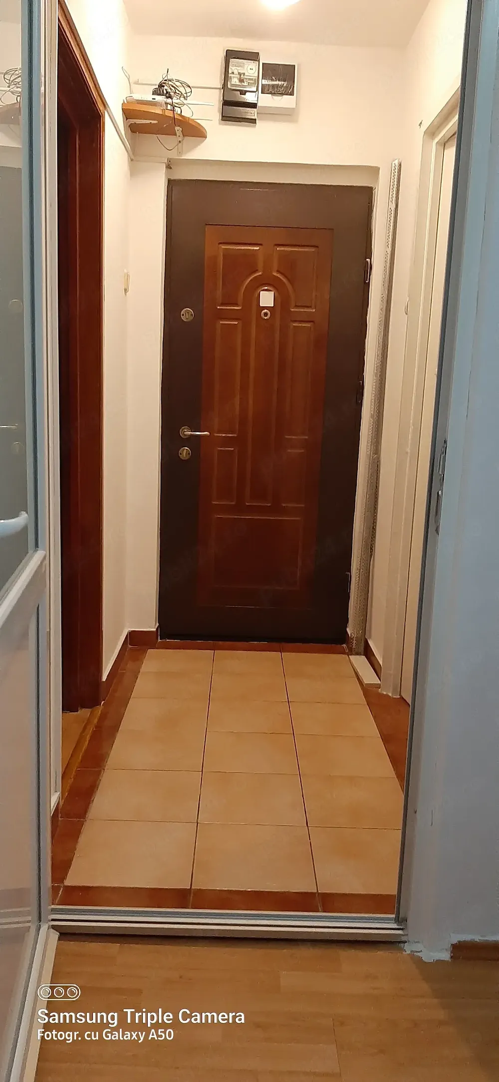 Închiriez apartament cu 2cam.conf 2 , cartier Berceni