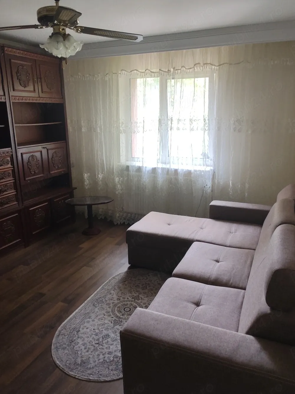 Proprietar vand apartament doua camere etaj 2 din 4 sector 4 - imagine 1