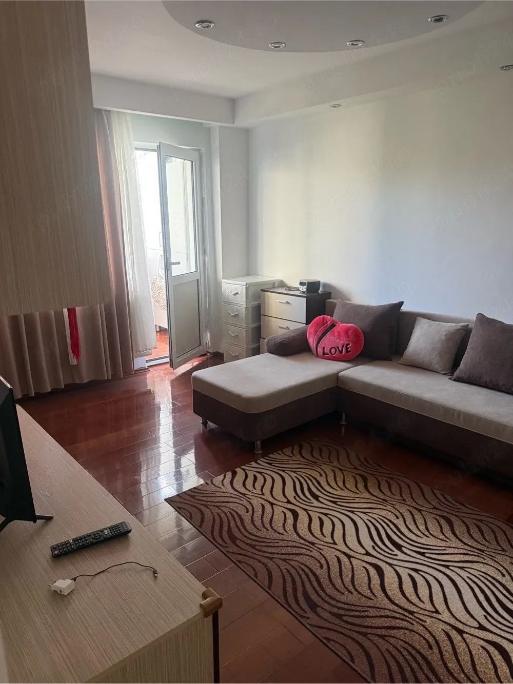 Proprietar Vand Apartament 3 camere - imagine 1