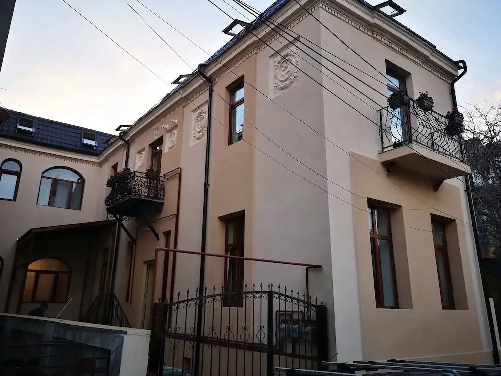 Apartament 4 camere ultracentral în vilă, Unirii - imagine 1