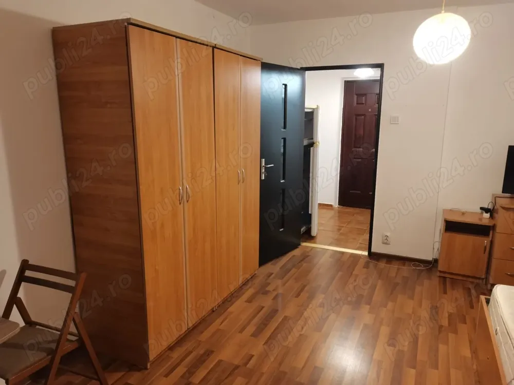 Vand garsoniera Ghencea bd 1 Mai, 32mp, renovata, utilata, bloc 1982