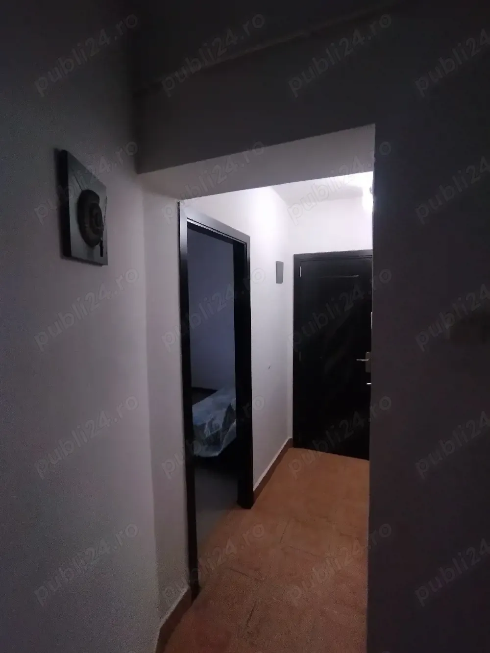 Particular vând apartament cu doua camere