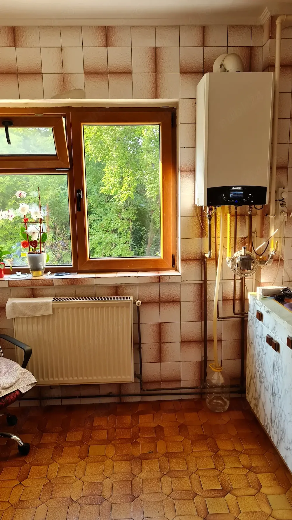 vânzare apartament cu doua camere - imagine 1