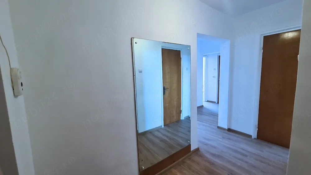 Apartament 3 camere, decomandat