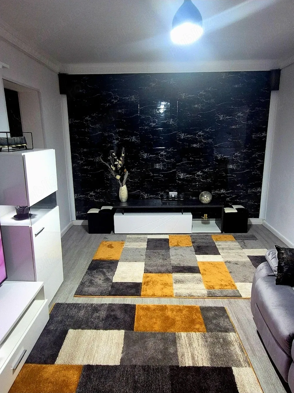 Se inchiriaza apart.2cam 50m2+2balcoane,et4,renovat mobilat complet ,in PODU Ros la 1km de PallasMal - imagine 1