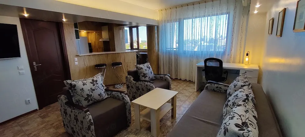 Închiriez apartament 2 cam. centru Iași - imagine 1