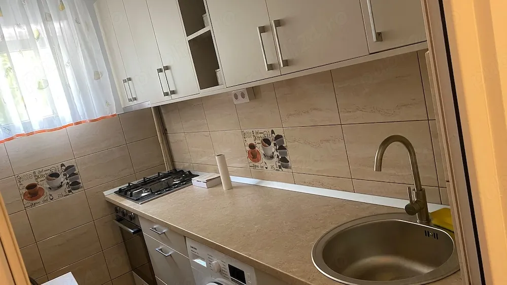 Proprietar ofer pentru închiriat apartament cu două camere decomandate în Iași - imagine 1