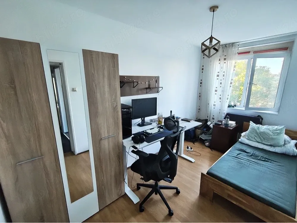 Apartament cu 3 camere etaj 3 Zona Podu Ros|Cantemir|Pod de Piatra| - imagine 1