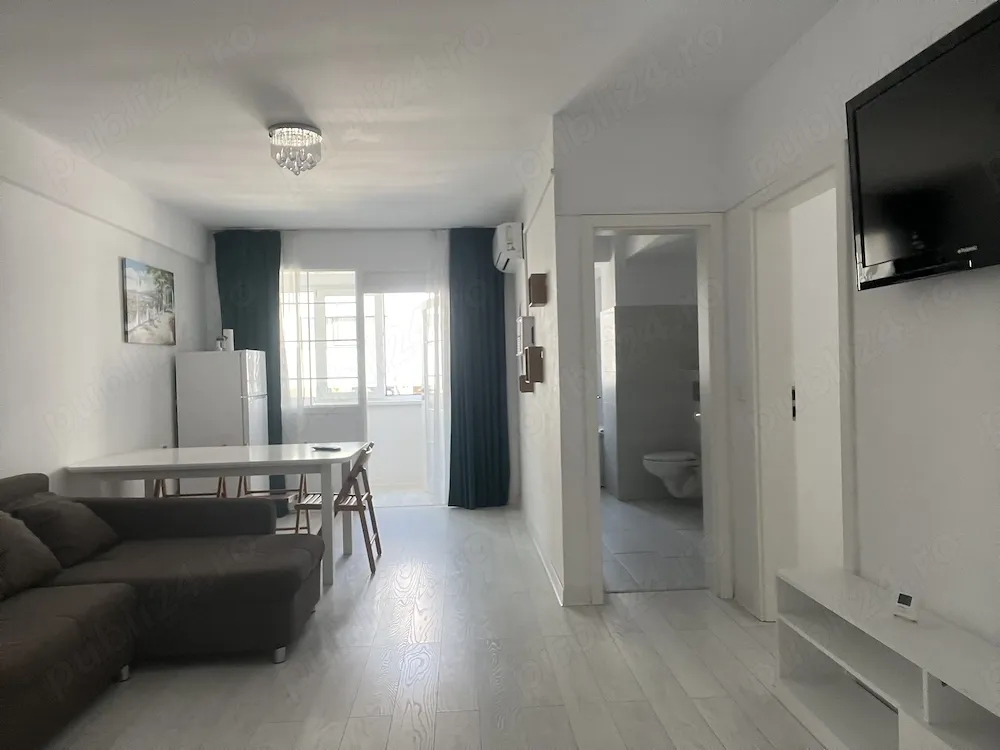 De vanzare apartament 3 camere - imagine 1