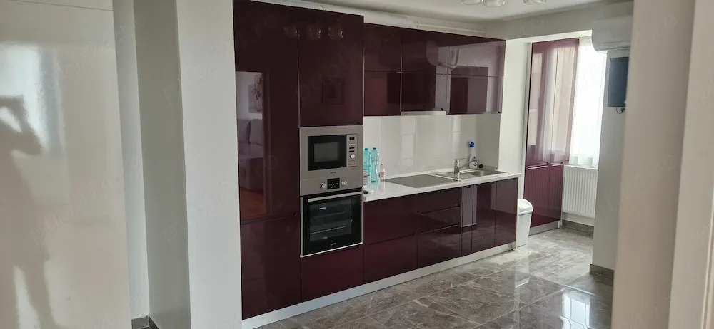 Vand apartament 3 camere decomandat
