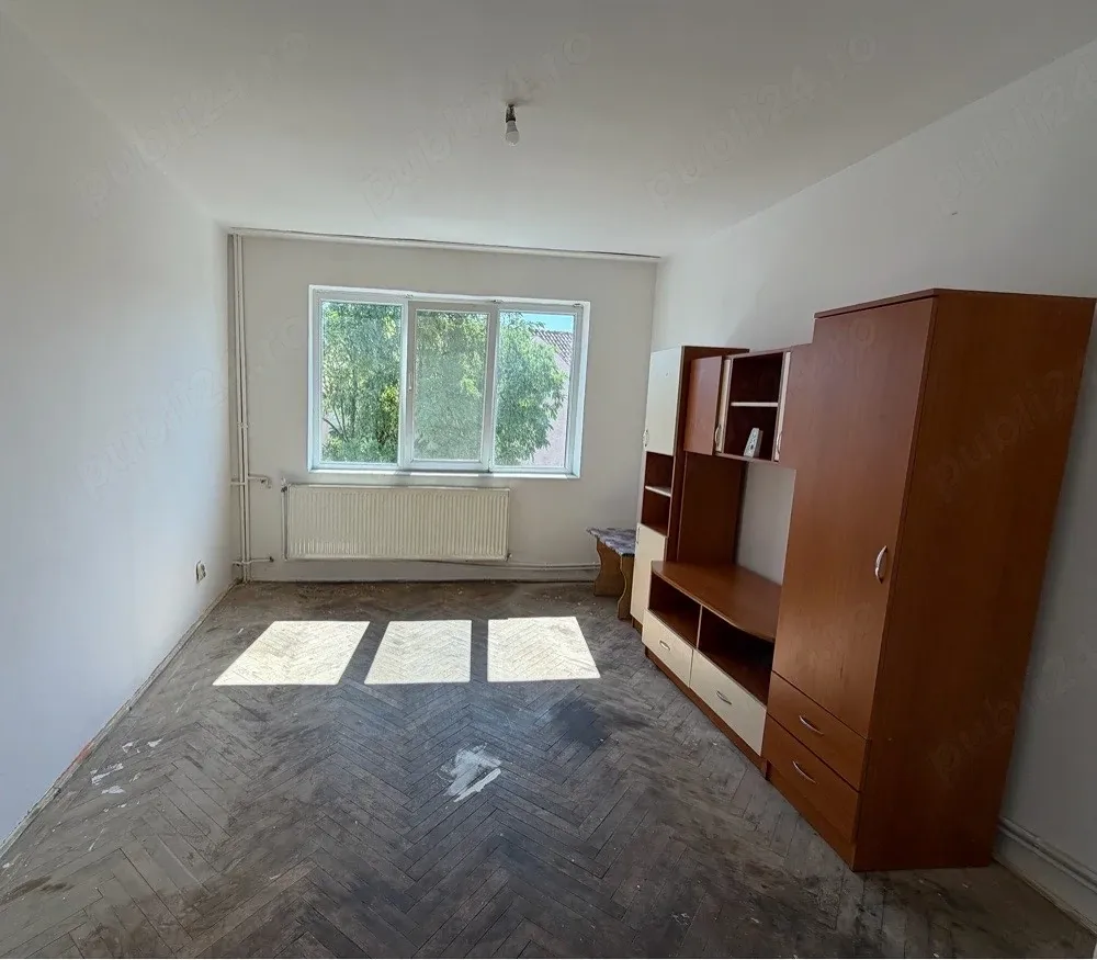 Garsonieră de vânzare   Râmnicu Vâlcea, Str. Ferdinand, Bloc CPL, Scara A, Etaj 2 - imagine 1