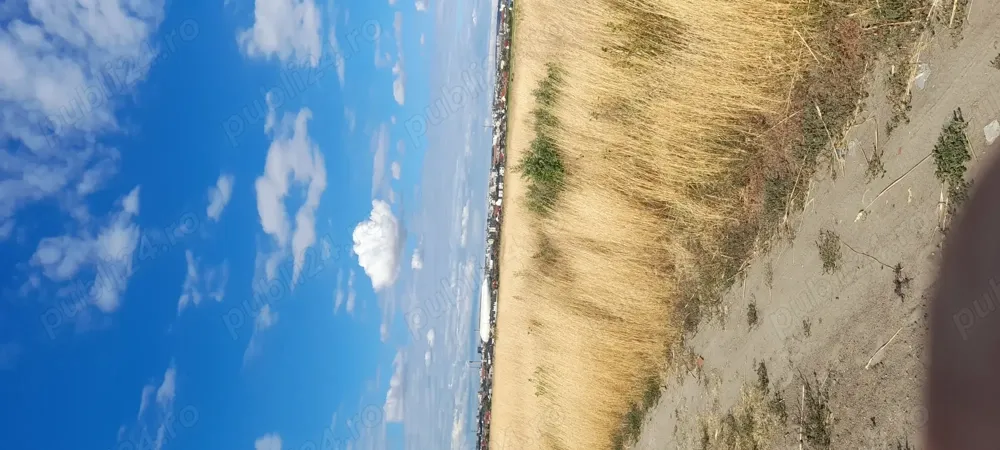 Vănzare teren