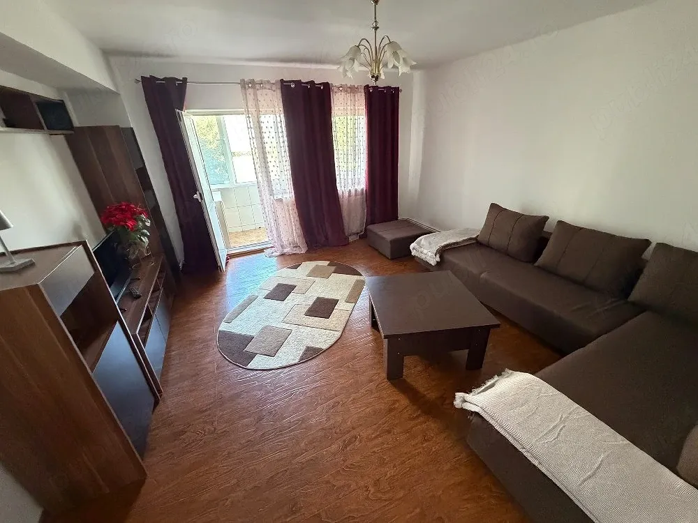 Ofer apartament spre închiriere