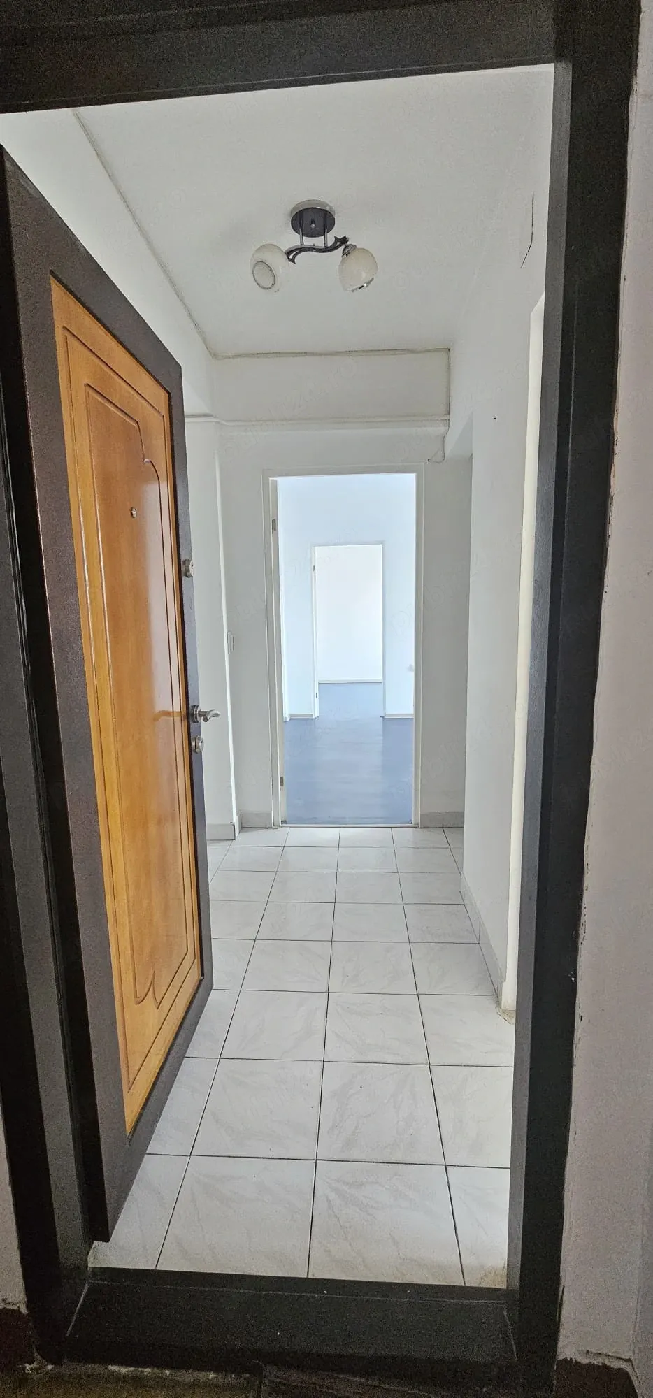 Vând apartament zona centrală