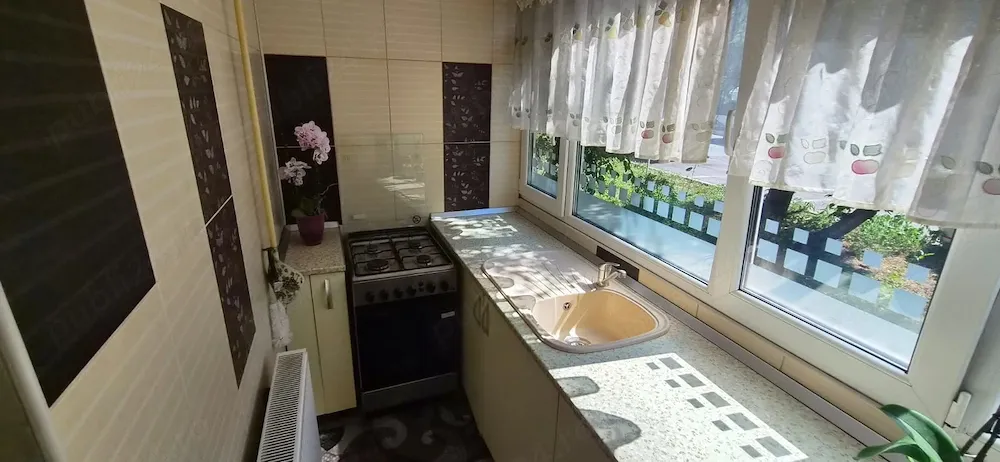Vand apartament 3 camere , Pitesti-Prundu, langa Kaufland