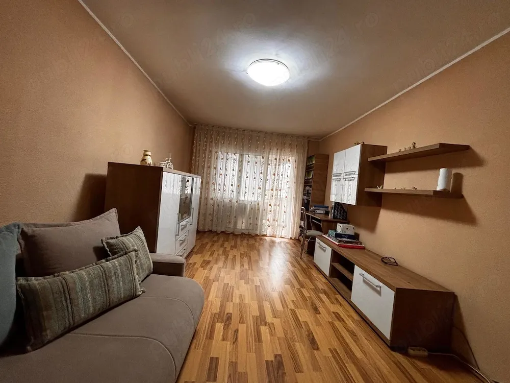 Vand apartament 3 camere, et 4 4 IC Frimu