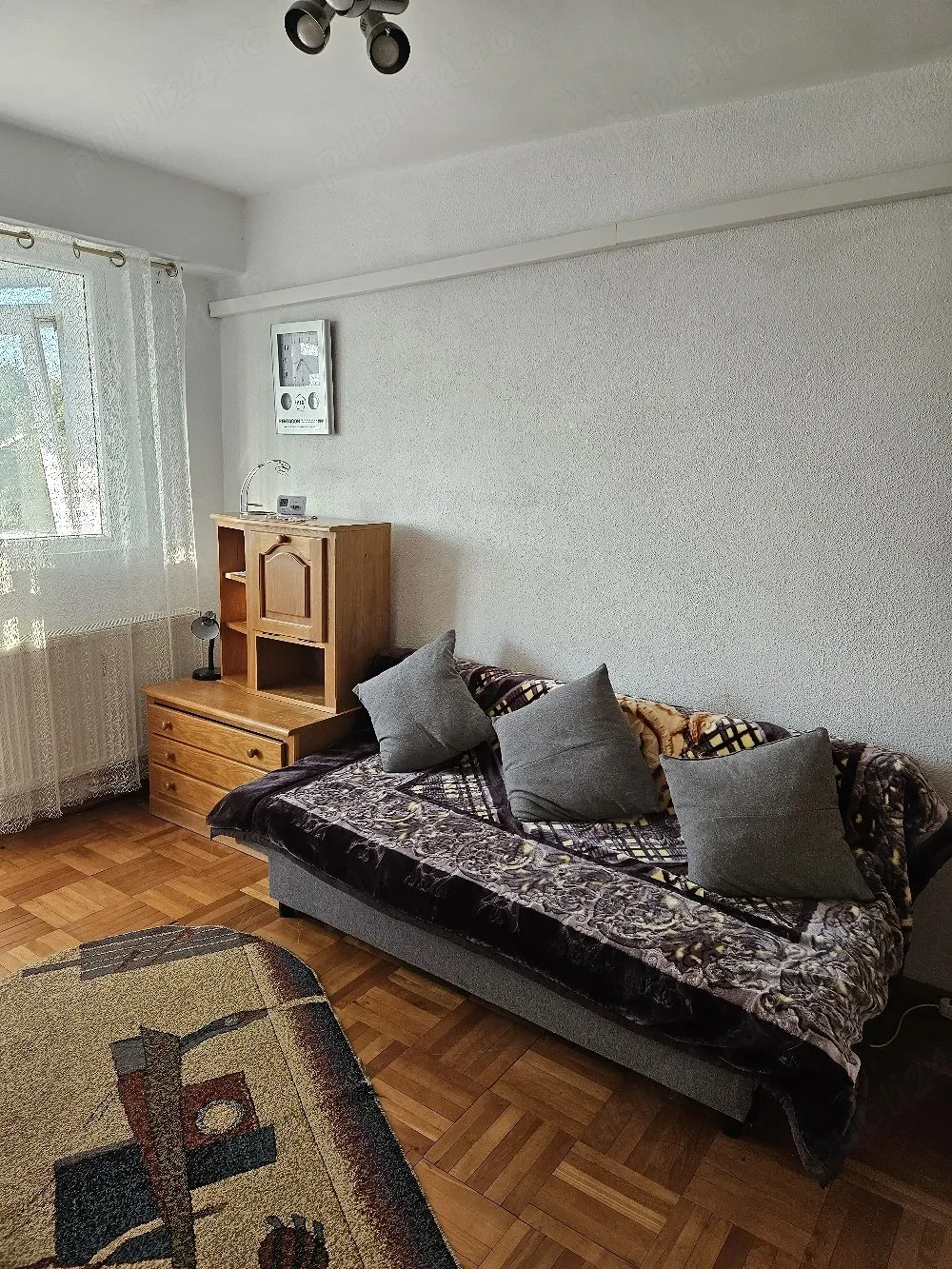 Inchiriez apartament 2 camere Tiglina 1 - imagine 1