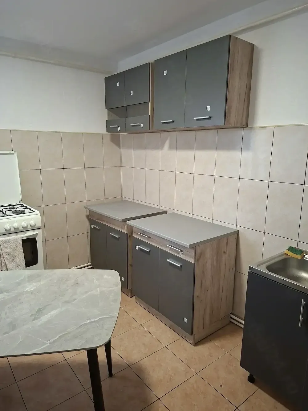 Inchiriez apartament 2 camere decomandate - imagine 1