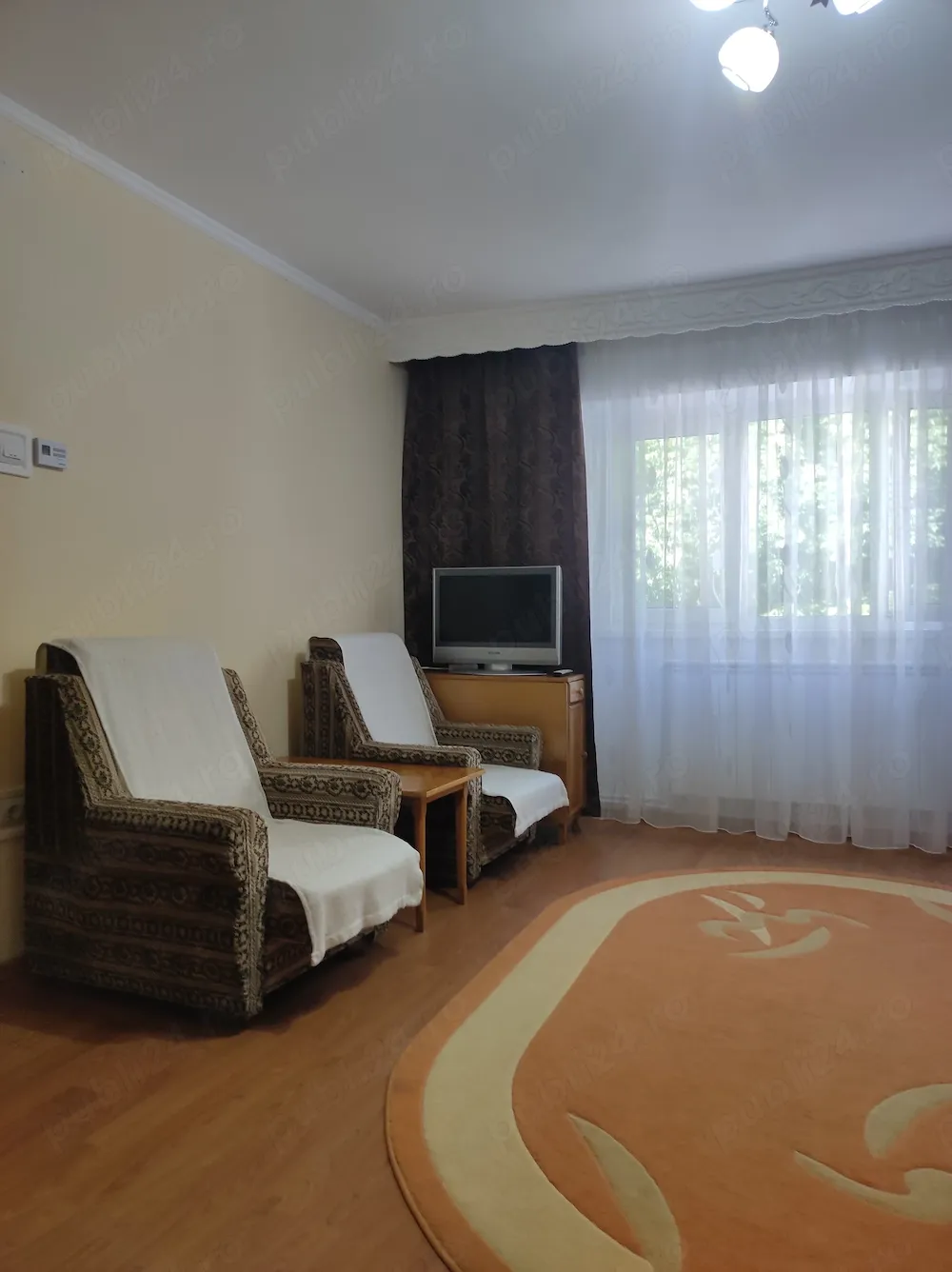 Ofer spre închiriere apartament cu o cameră - imagine 1