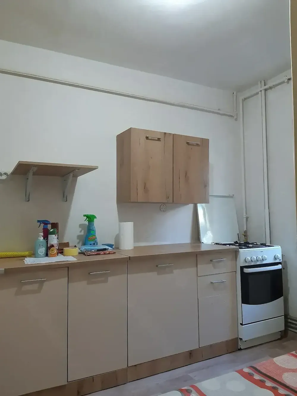Inchiriez apartament -