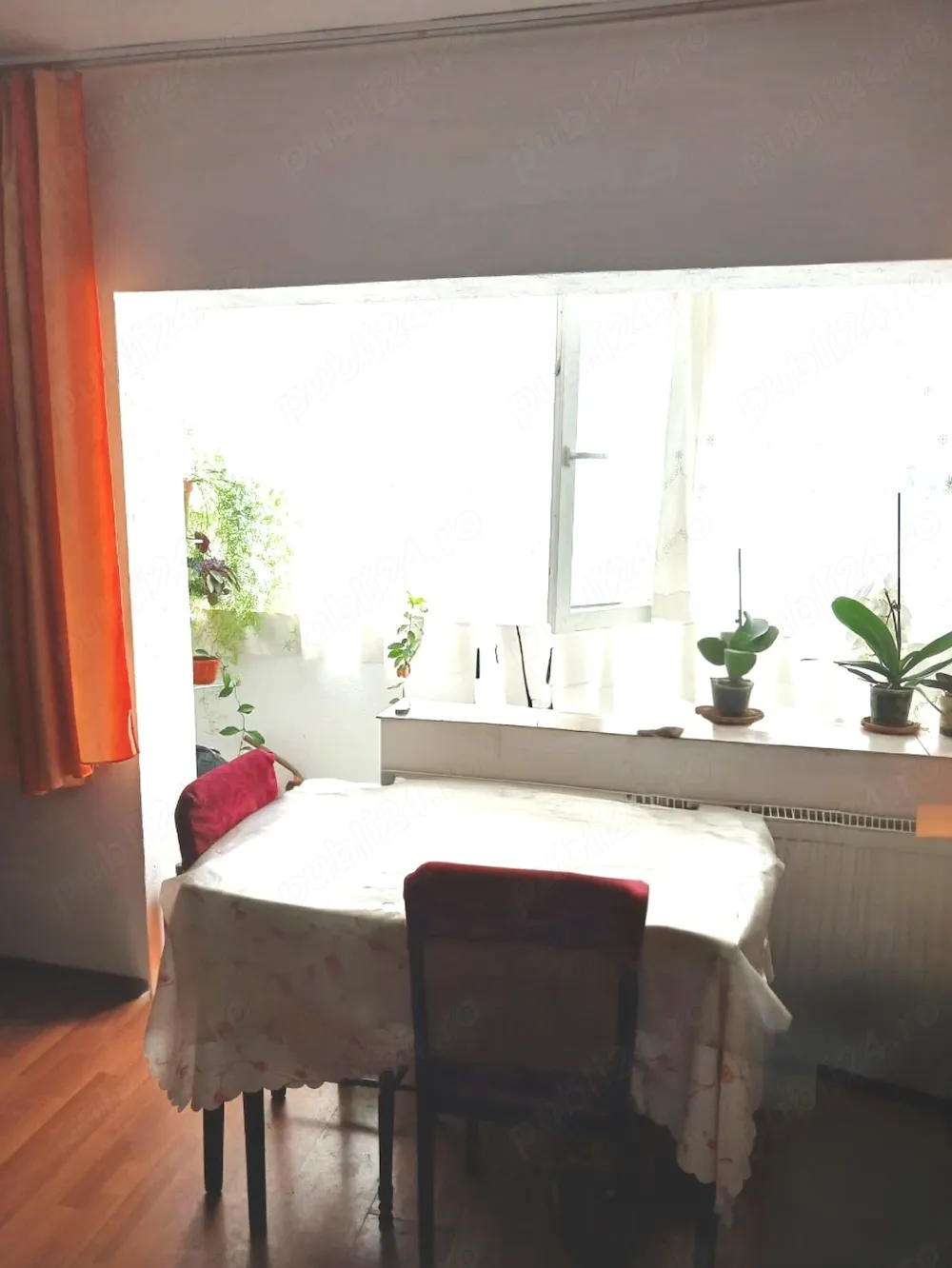 Vând apartament 3 camere decomandate, Confecții