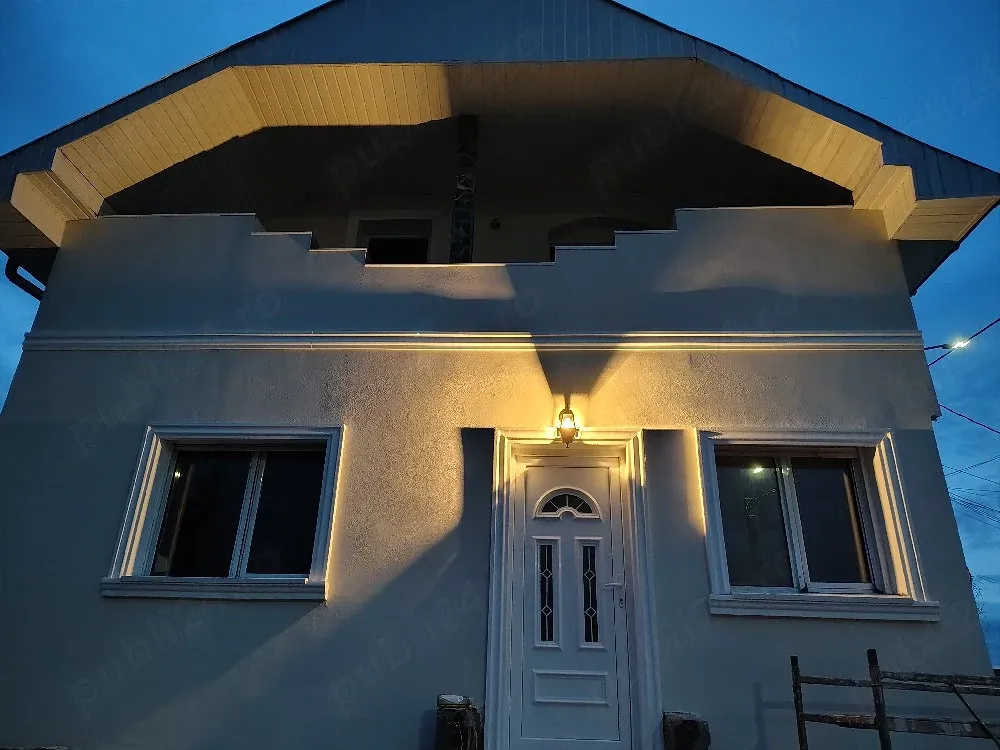 Vilă cu doua garaje în Grădiște