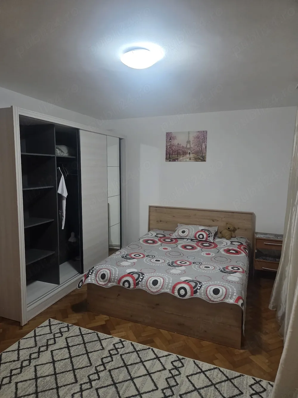 Inchiriez Garsoniera Confort I, Zona Cornisa 270 E - imagine 1