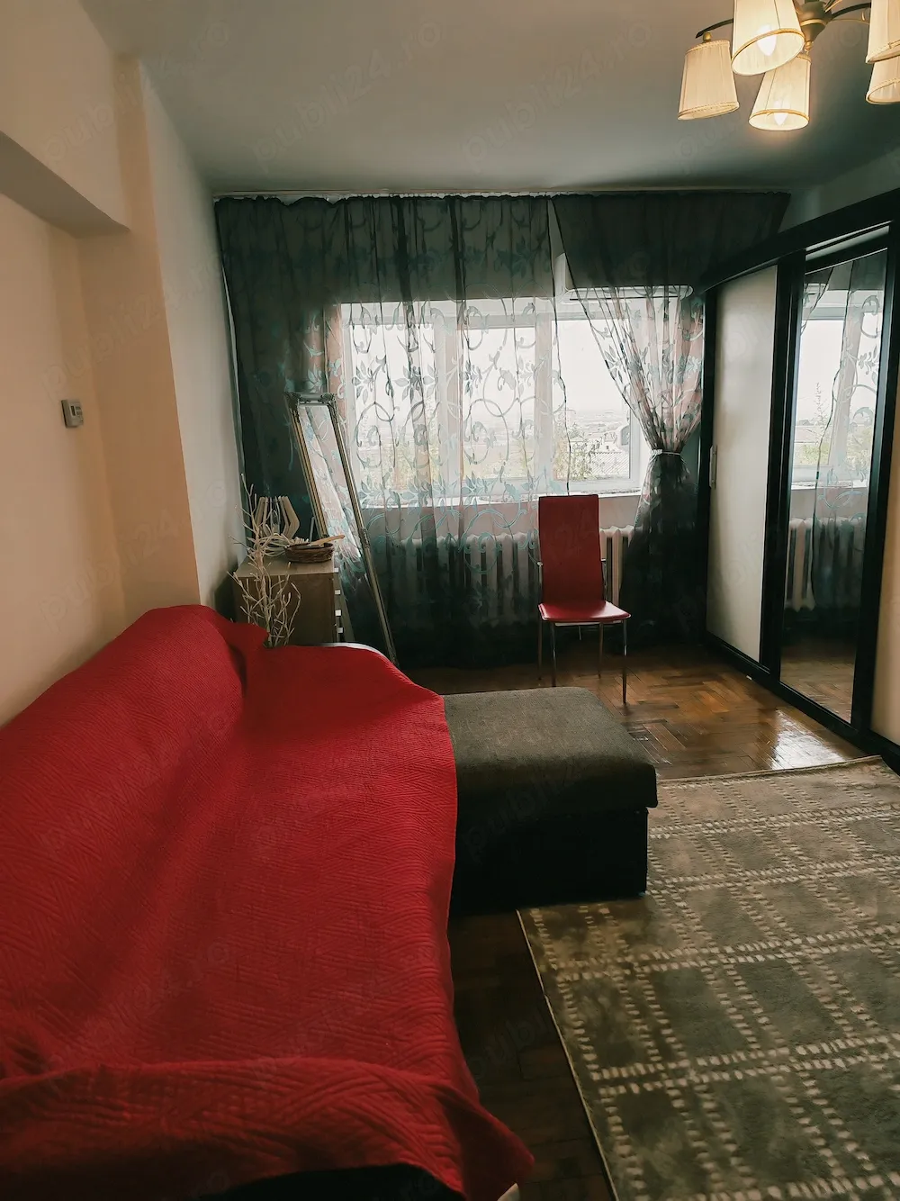 Garsoniera de închiriat