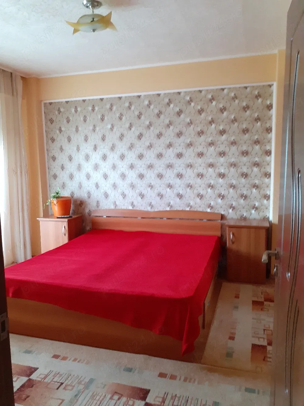 închiriez ap 2 camere