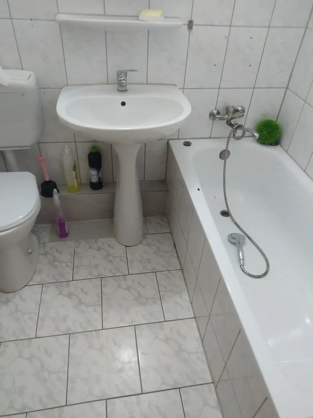 Închiriez apartament 2camer