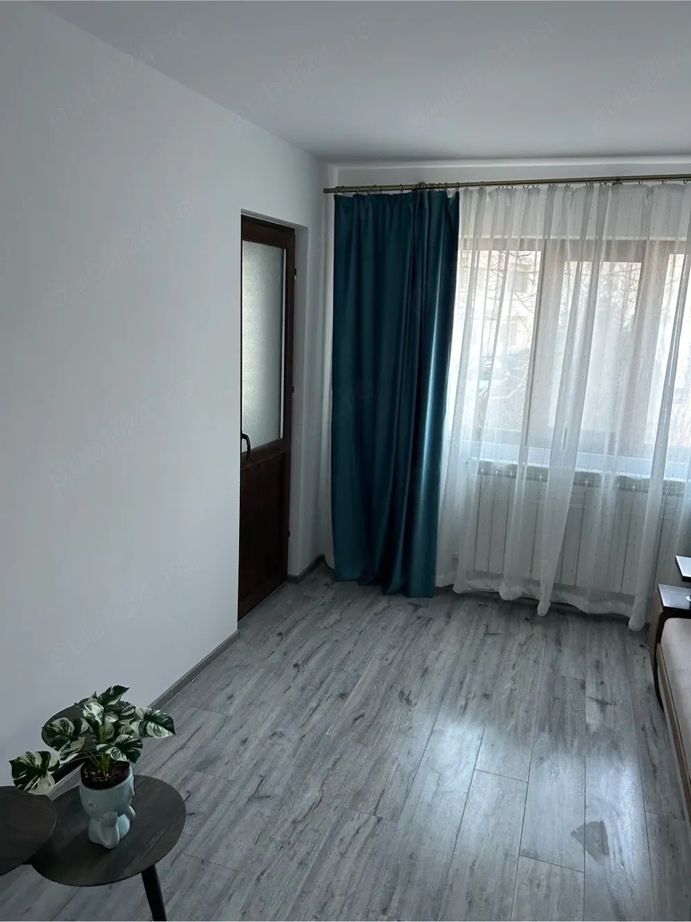 Vand Apartament 2 camere Decomandat!
