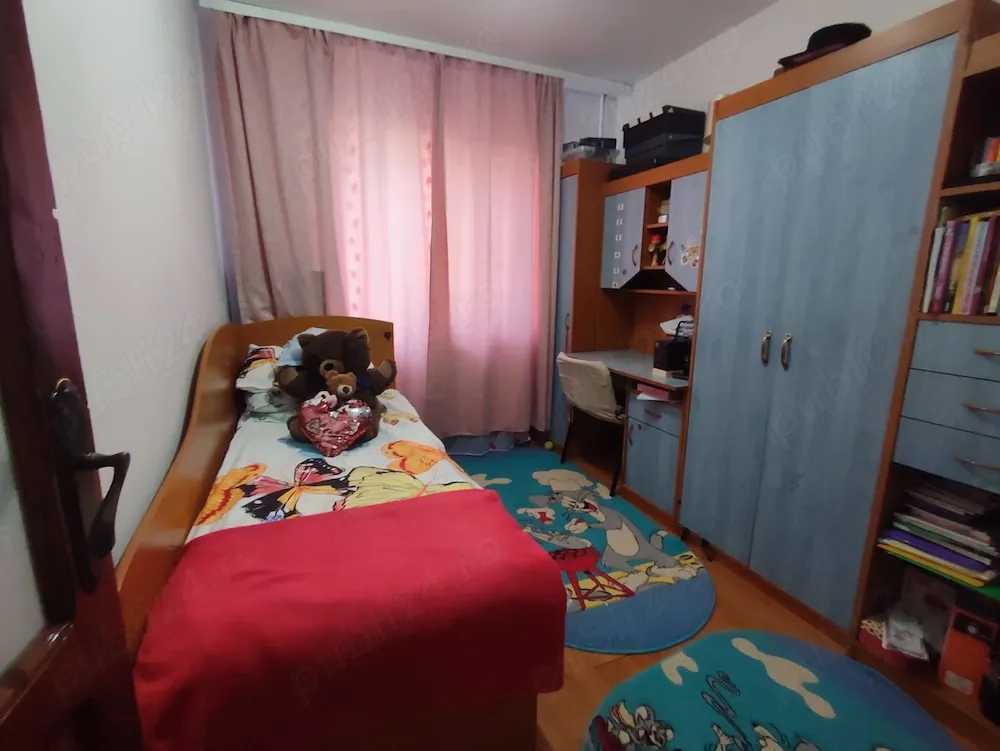Se vinde apartament cu 3 camere semidecomandat, la etajul 2,pe strada Aleea Elie Radu, vis-a-vis de - imagine 1