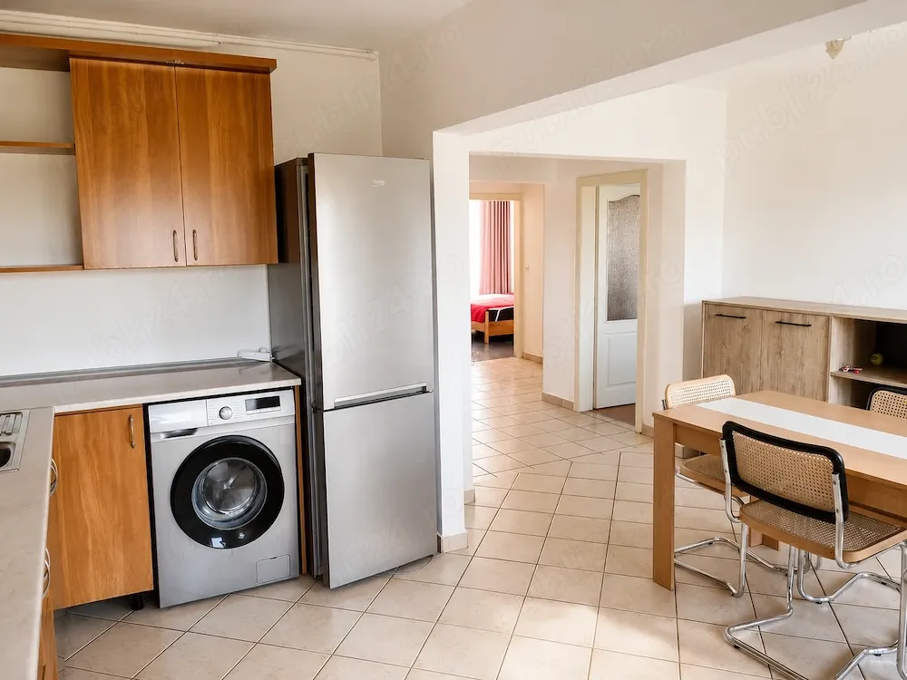 Inchiriez apartament 3 camere