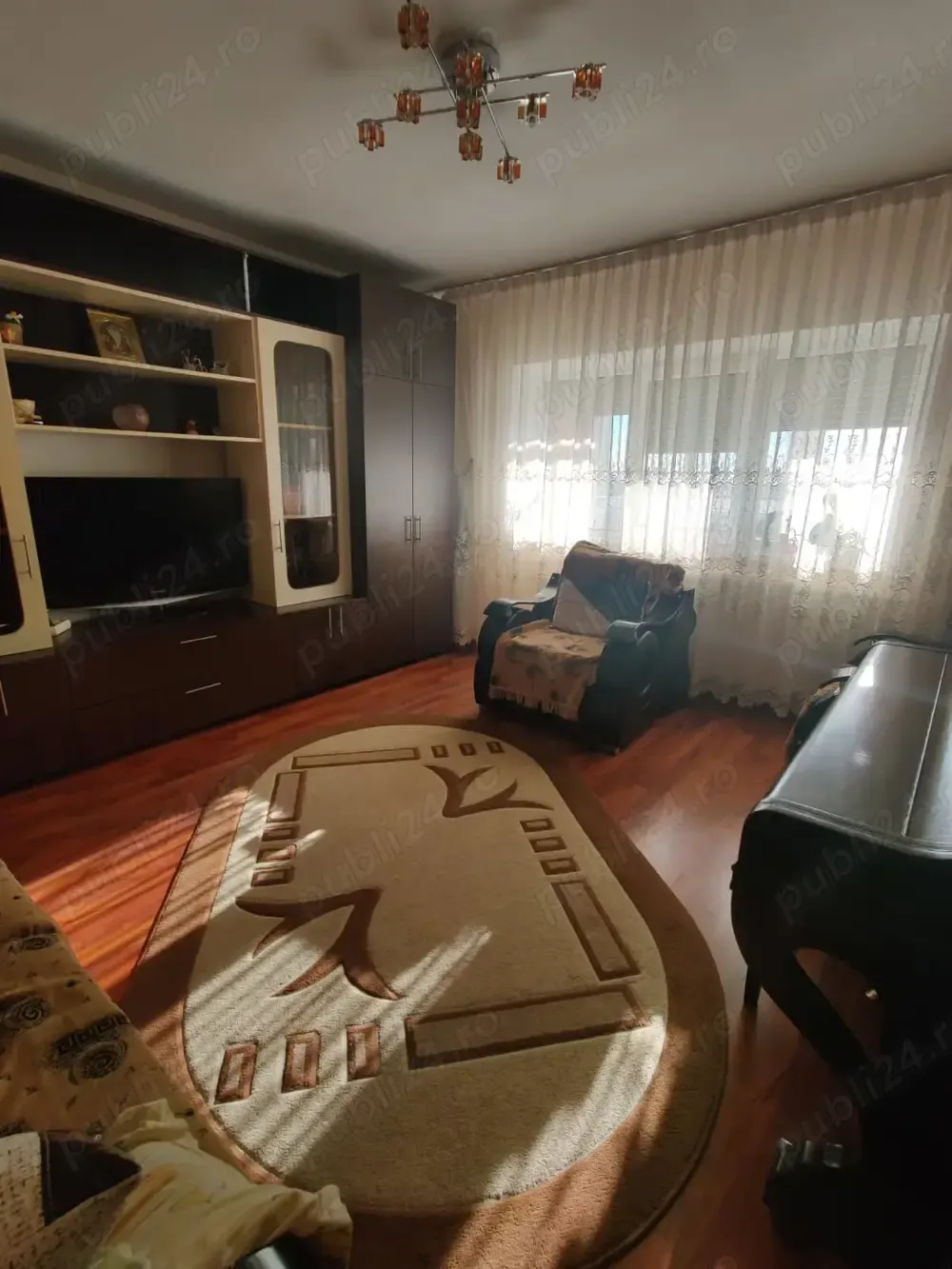 Închiriez APARTAMENT 3 CAMERE, Târgoviște, Micro 4 - imagine 1