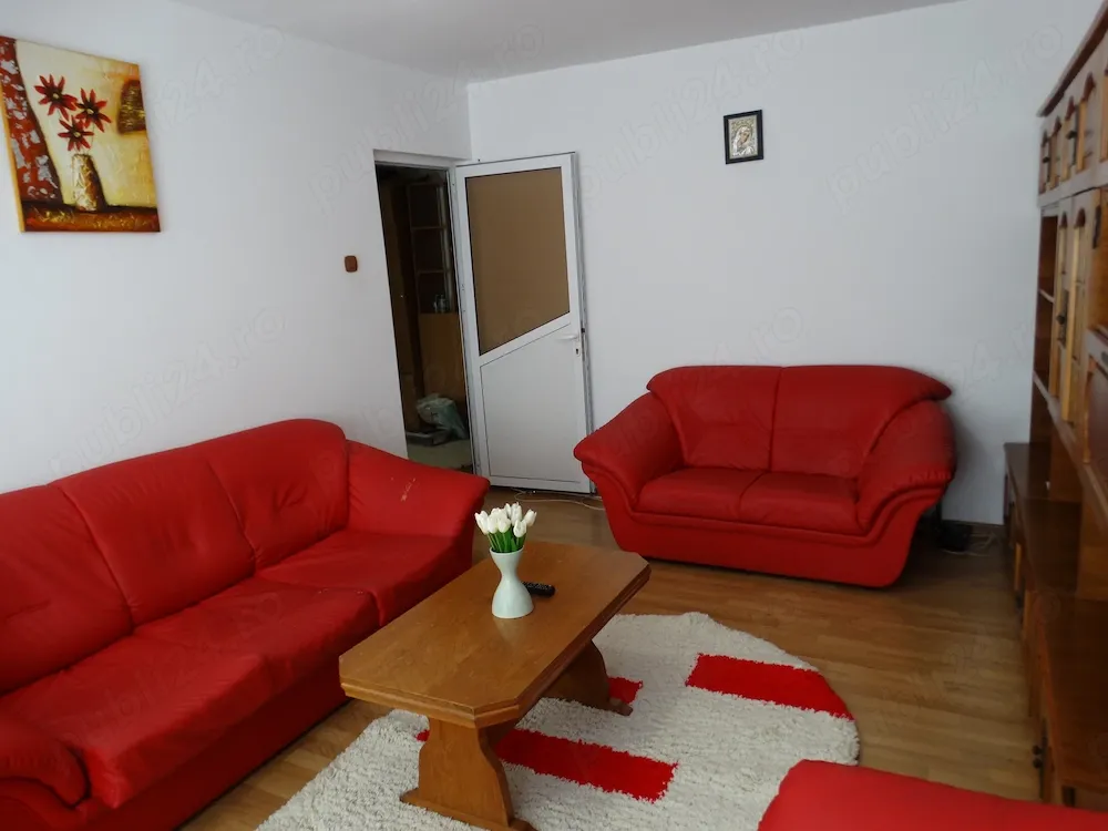 Proprietar vand apartament 2 camere decomandat,etaj 2 4,bloc reabilitat ,zona excelenta, micro 8 - imagine 1