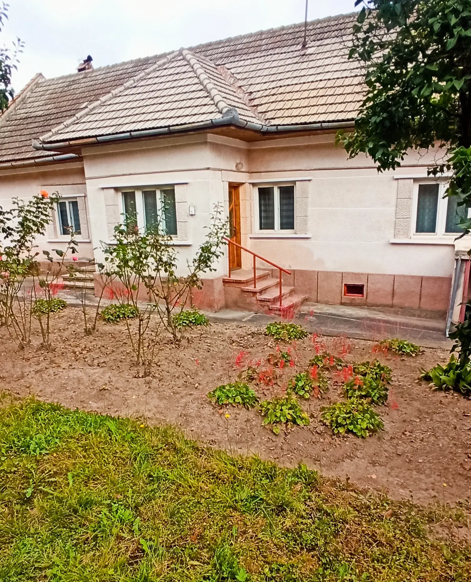 Casa de vanzare in Sacele Brasov  zona Baciu - imagine 1