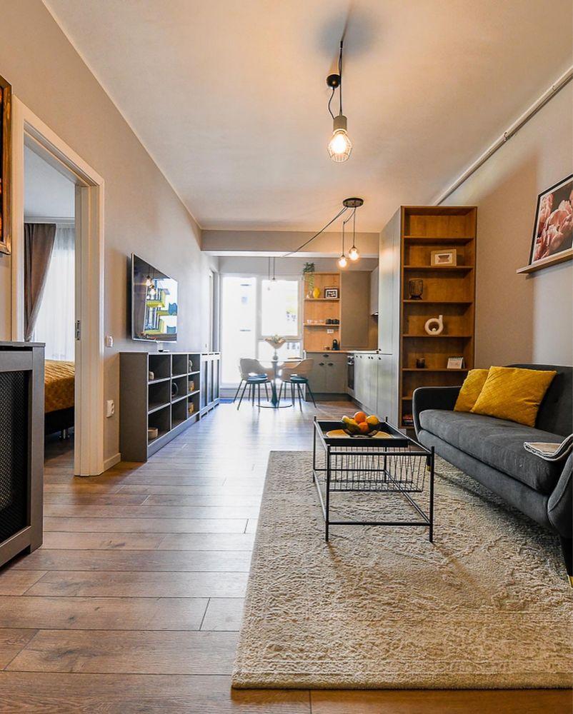 Inchiriez apartament strada Anton Pann