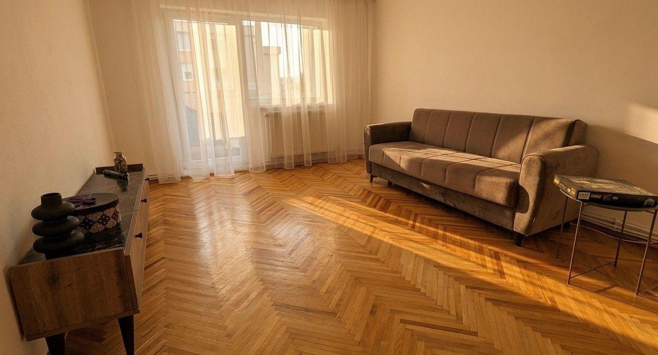 Proprietar: închiriez  apartament spațios cu 4 camere | 3 Dormitoare | Parcare Inclusă | Bulevardul Nicolae Titulescu - imagine 1
