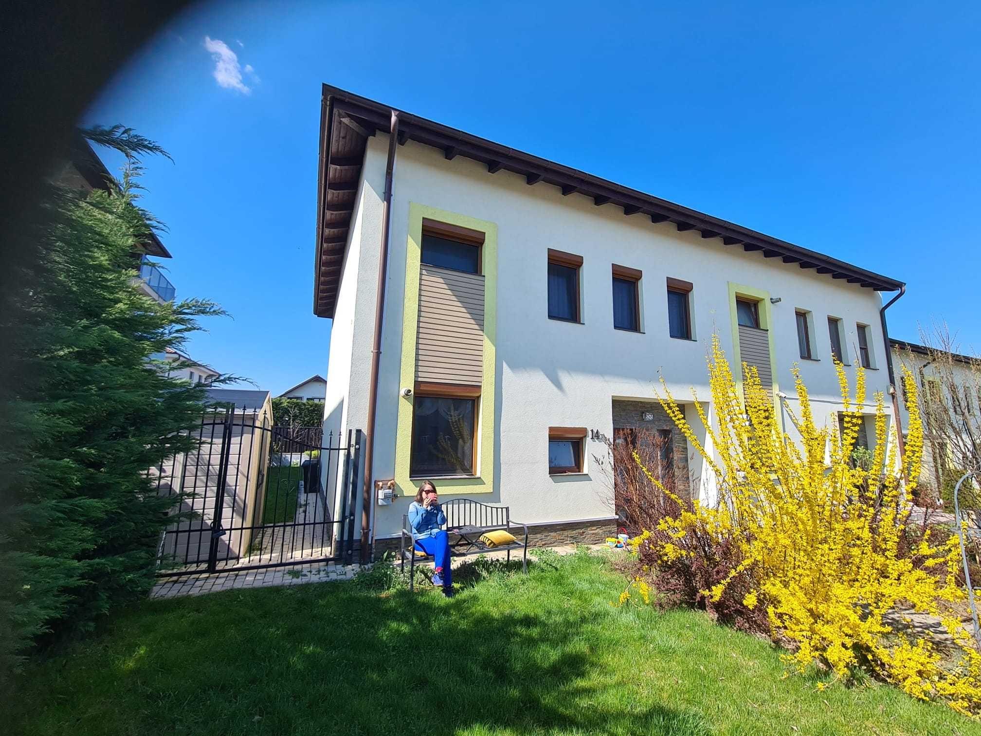 Duplex de inchiriat in Borhanci strada Regina Maria