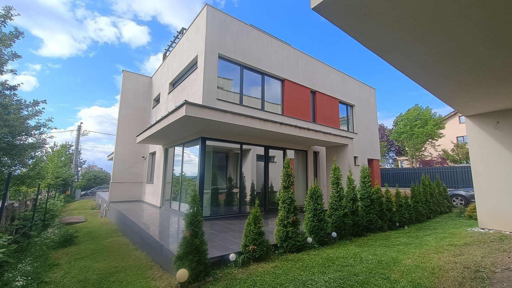 Duplex | Europa | 4cam | 120mp | Terasa priveliște | Garaj