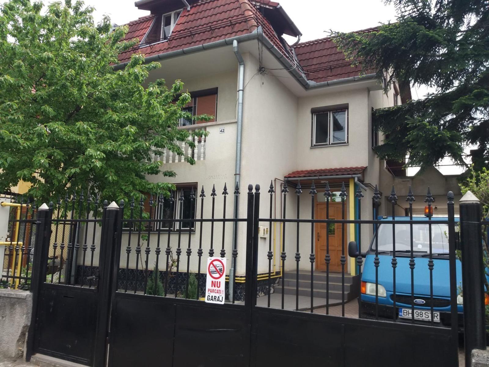 Inchiriez casa în cartierul  Gheorgheni