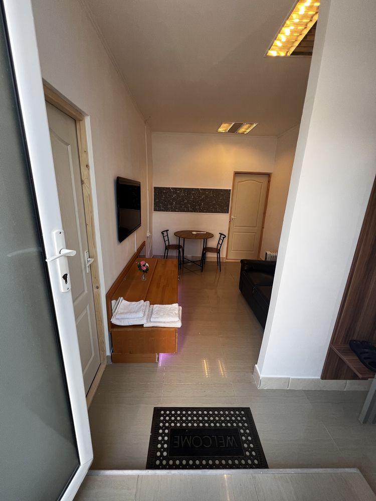 Inchiriez apartament la casa zona centrala furnica - imagine 1
