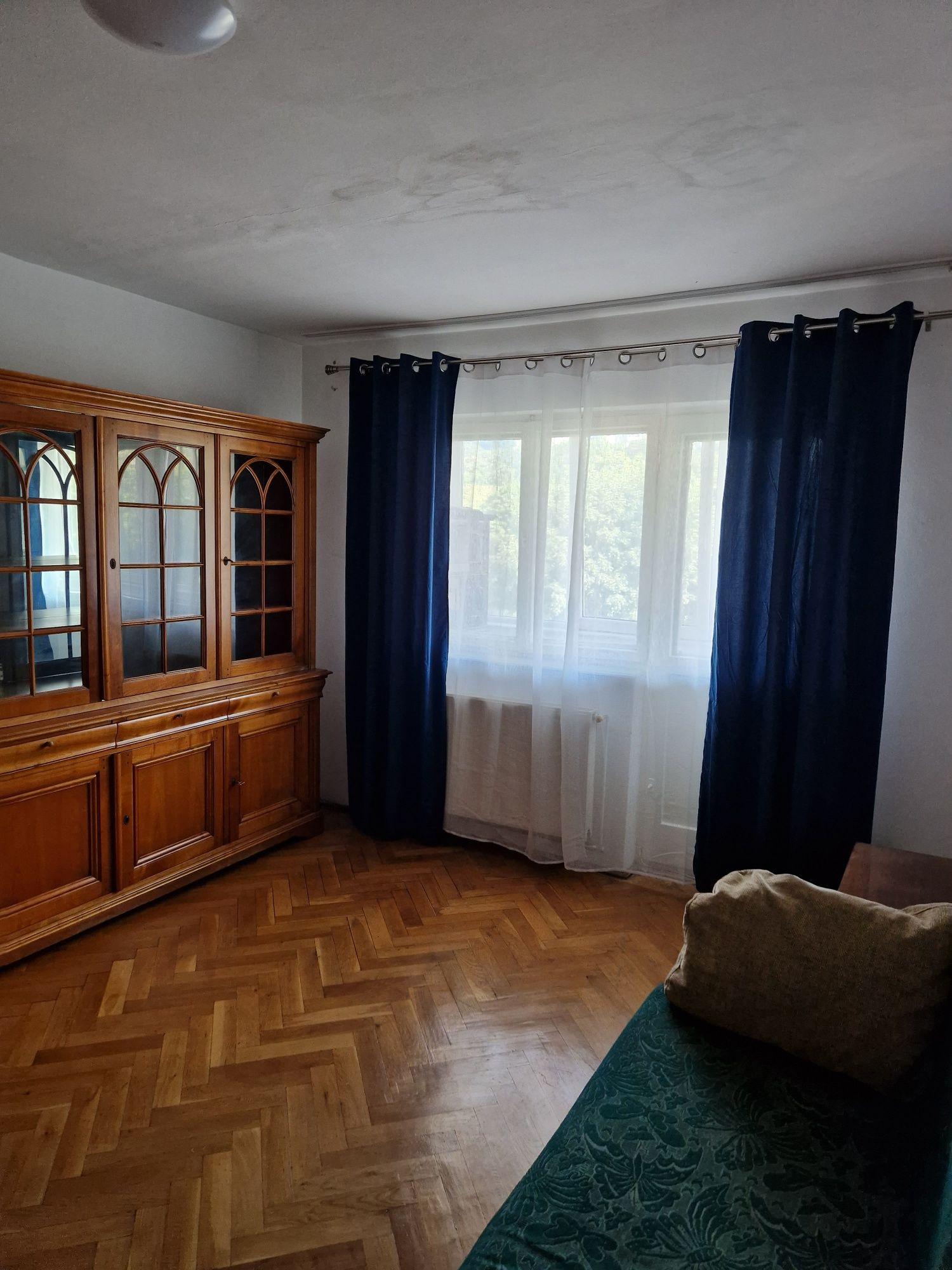De inchiriat apartament cu 3 camere în 7 Noiembrie - imagine 1