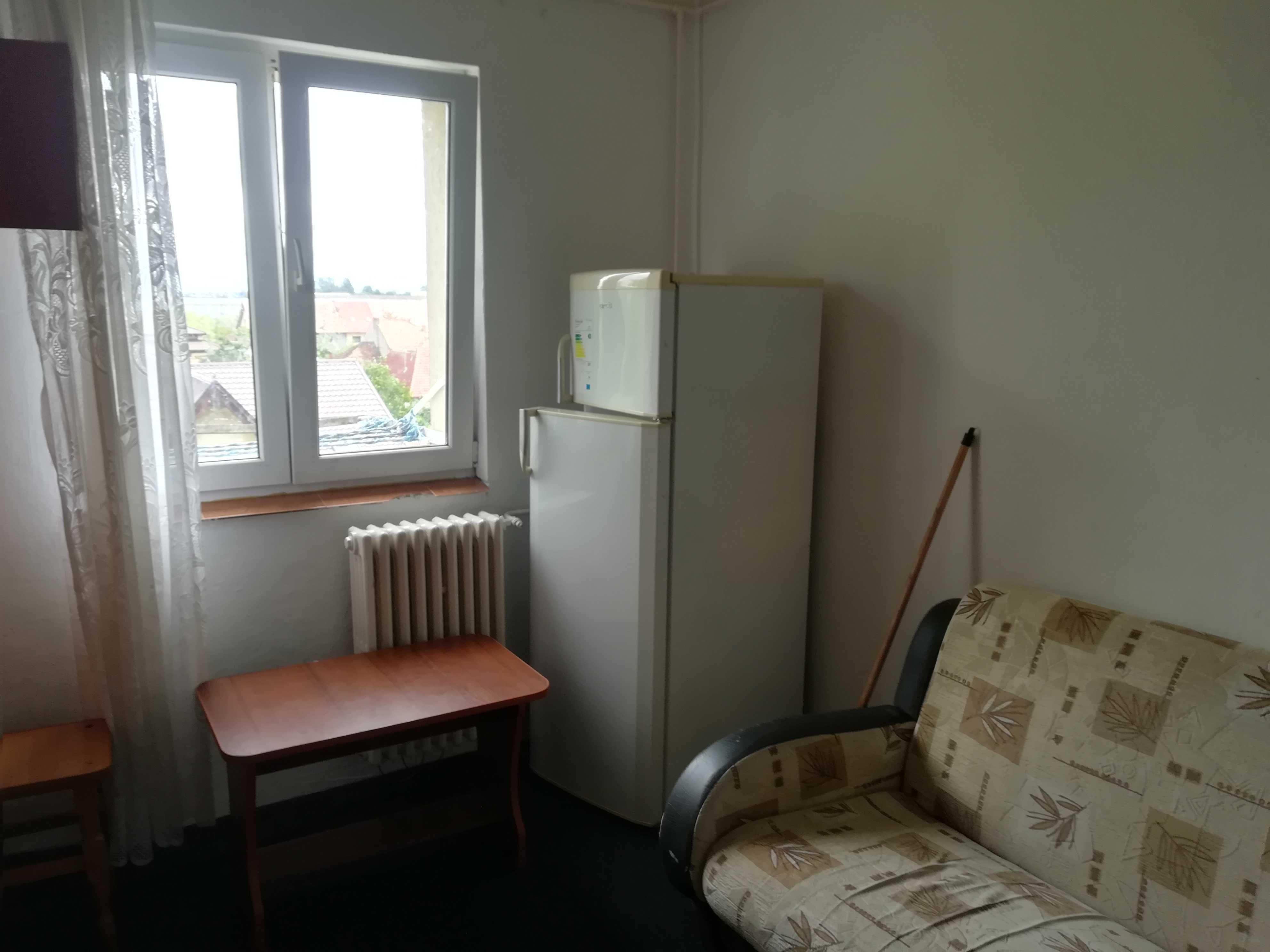 Camera de camin, 12 mp, baie comuna, Gemenii / Lamaitei / Violetelor, posibilitate rate direct la notar (fara banca)