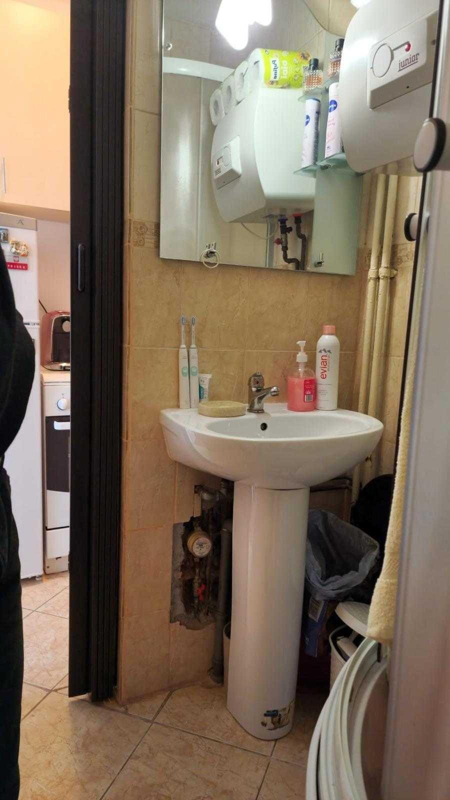 camera de camin cu baie proprie