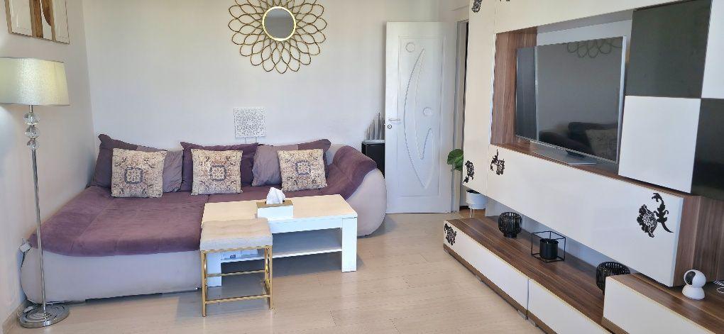 Persoana FIZICA -Vand Apartament cu doua camere zona piata Astra Brasov 54.mp Utili cu tot mobilierul inclus !