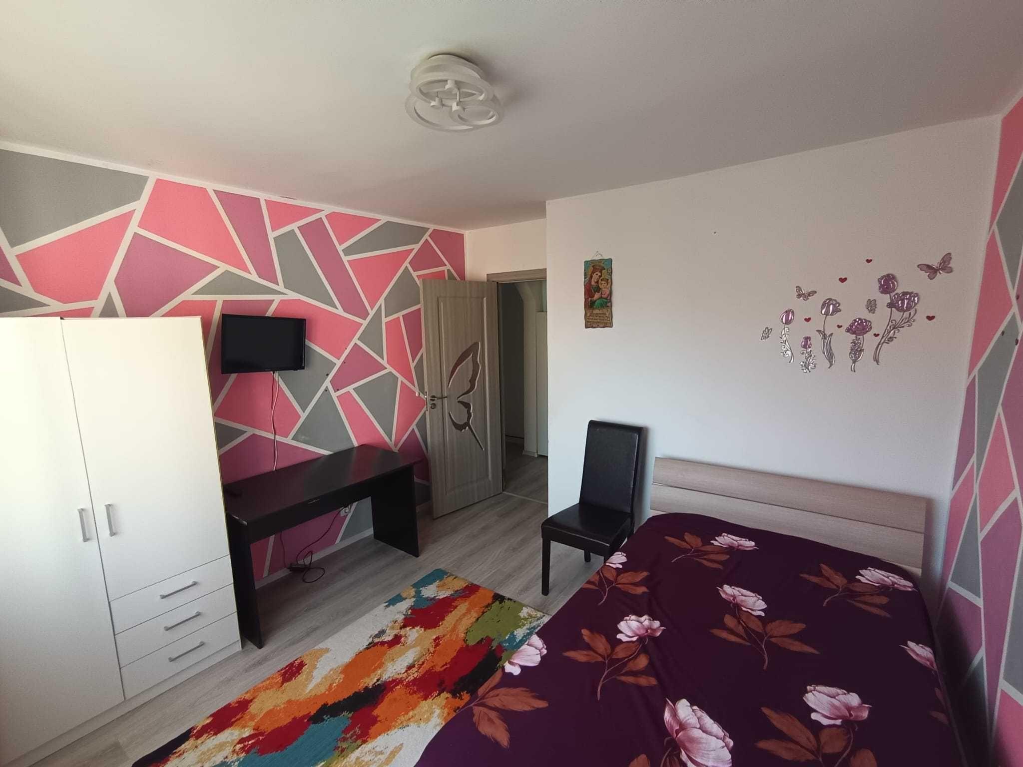 Camera intr-un apartament - impartim chiria 200EUR