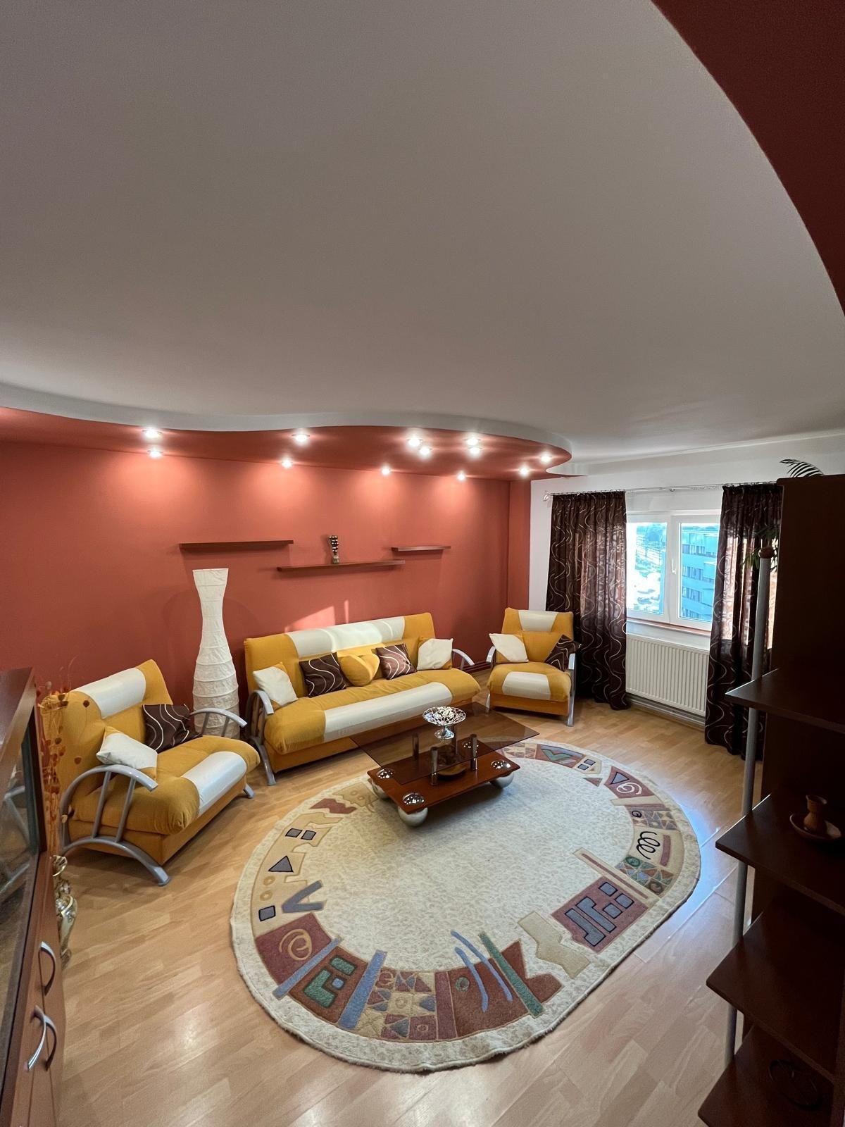 Închirierz apartament 3 camere decomandat