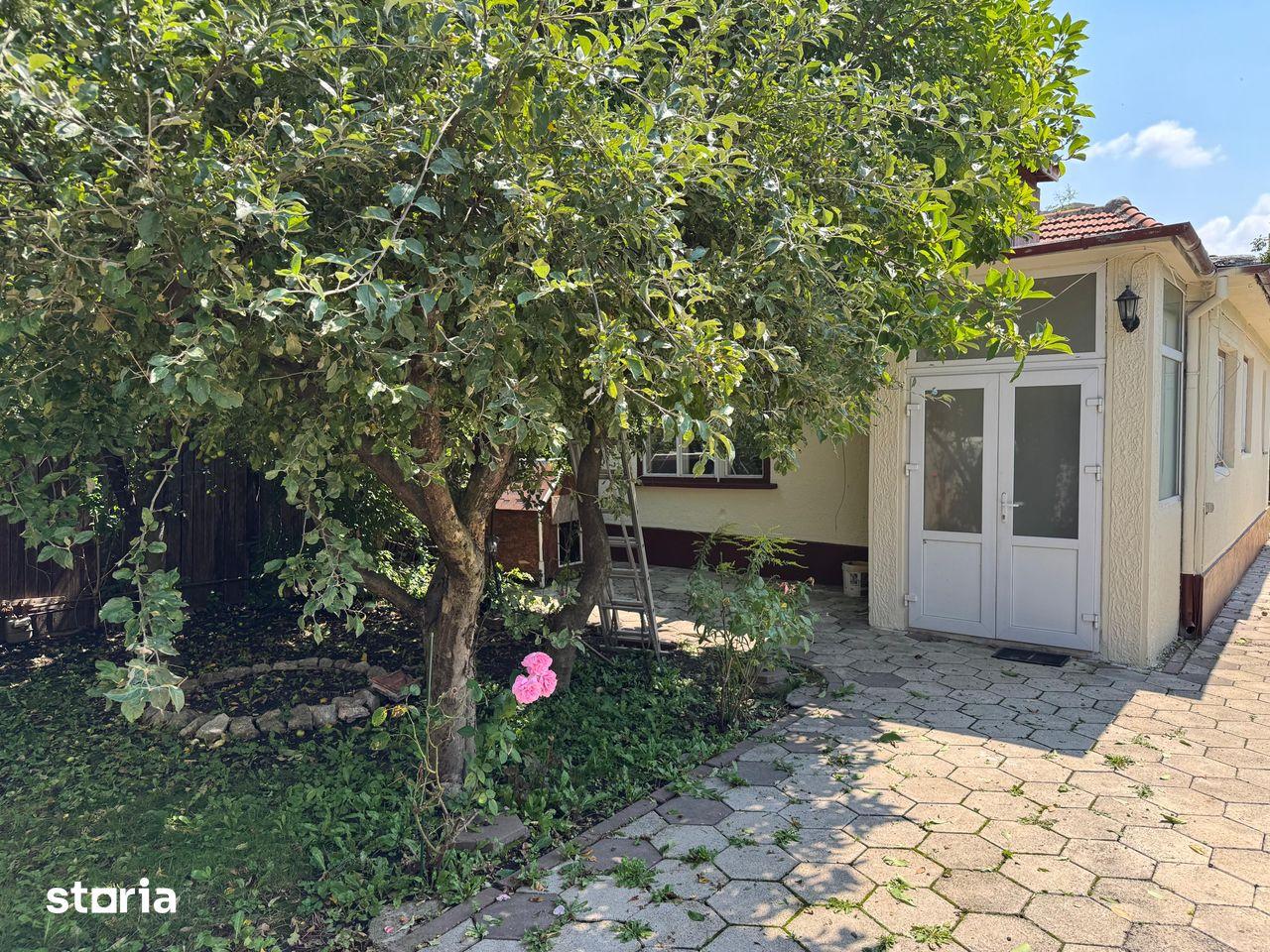 Casă de închiriat, 3 camere, Centrul Nou - imagine 1